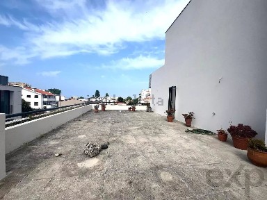 Arrendamento de apartamento T1 na Rua Dom Domingos Pinho Brandão
