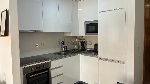 Arrendamento de apartamento T1 na Rua de Dom António Ferreira Gomes, 289