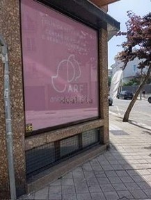 Espaço comercial à venda na Rua António José da Costa, 14