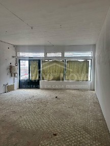 Espaço comercial à venda na Rua de Martim Moniz