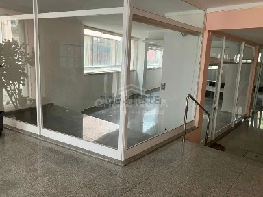Espaço comercial à venda na Rua de São Bento