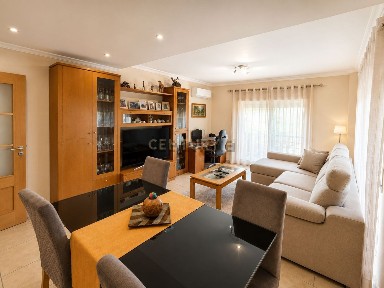 Apartamento T1 à venda na Rua Dr. Francisco Neto Cabrita, 10 C
