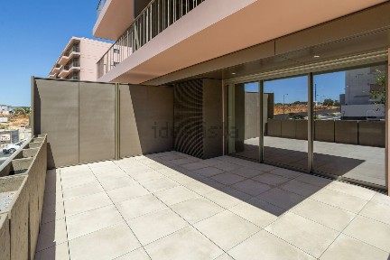 Apartamento T2 à venda na Rua do Alportel, 325