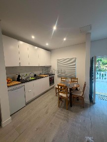 Apartamento T2 à venda no Caminho da Baleeira