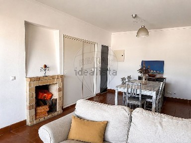 Apartamento T1 à venda na Rua das Amendoeiras