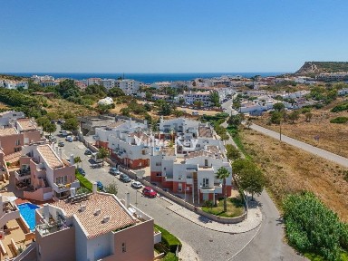 Apartamento T2 à venda na Praia da Luz