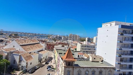 Apartamento T2 à venda no Largo do Carmo