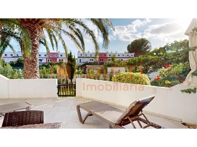 Apartamento T1 à venda na Avenida Cerro da Vila, 811