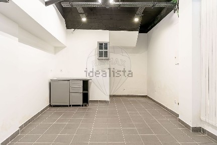 Arrendamento de espaço comercial na Rua do Clube Recreativo da Ramalha