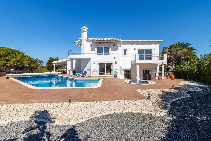 Casa ou moradia à venda na Golfe Santo António
