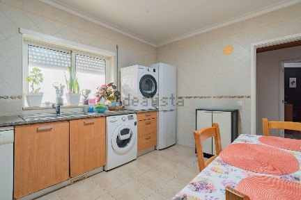 Apartamento T3 à venda na Rua da Benta, 37