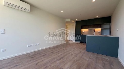 Apartamento T1 à venda na Avenida dos Descobrimentos s/n