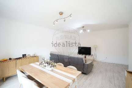 Apartamento T2 à venda na Rua Dom Nuno Álvares Pereira