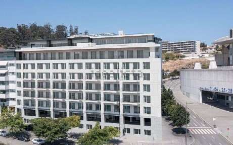 Apartamento T3 à venda na Alameda das Antas, 127 a