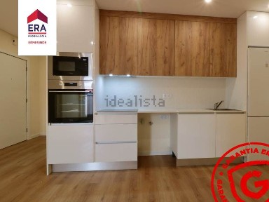 Apartamento T1 à venda na Rua Fonseca Dias s/n