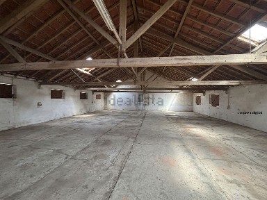 Armazém à venda em Carvalhal