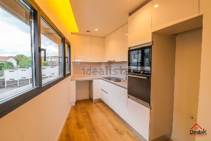 Arrendamento de apartamento T1 em Repeses e São Salvador