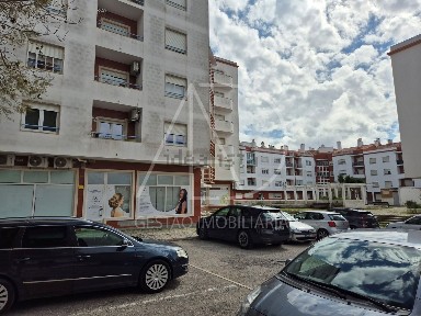 Arrendamento de apartamento T3 na Rua José Cardoso Pires s/n