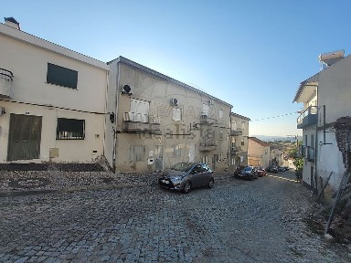 Apartamento T3 à venda em Torre de Moncorvo