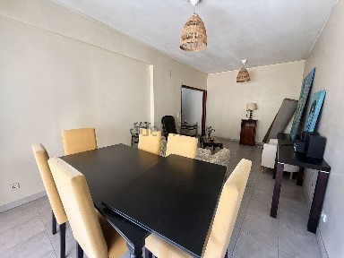 Arrendamento de apartamento T4 em R. Pedro Álvares Cabral