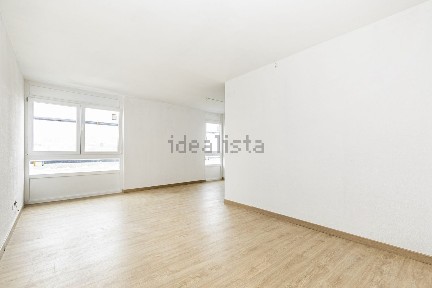Arrendamento de apartamento T3 na Avenida General Humberto Delgado, 13