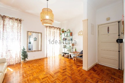 Arrendamento de apartamento T2 na Rua Fernando Caldeira, 18