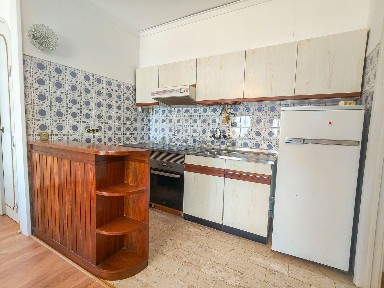 Arrendamento de apartamento T1 na Rua João Luís Ricardo, 37