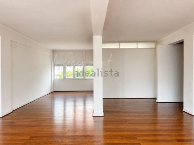 Arrendamento de apartamento T3 na Avenida Infante Santo, 57