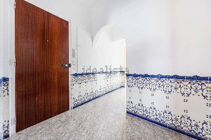Arrendamento de apartamento T3 na Avenida Tomás Ribeiro, 48