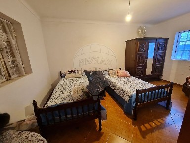 Moradia independente à venda em Envendos