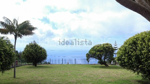 Casa de aldeia à venda em Santa Cruz