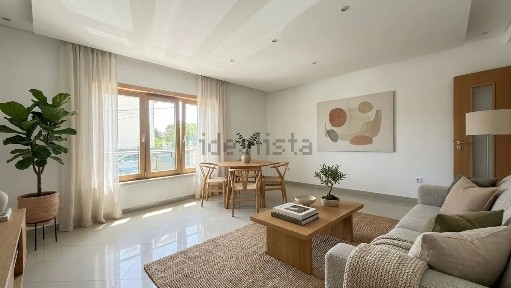 Apartamento T4 à venda na Rua José Afonso