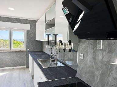 Apartamento T2 à venda na Rua Gil Eanes