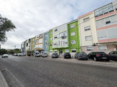 Apartamento T2 à venda na Avenida Metalúrgicos, 99 b