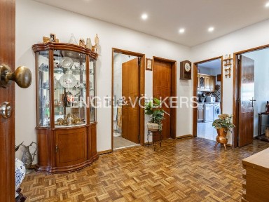 Apartamento T2 à venda na Praceta Sampaio Bruno, 3