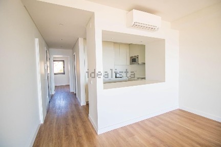 Apartamento T2 à venda na Rua 4 de Maio