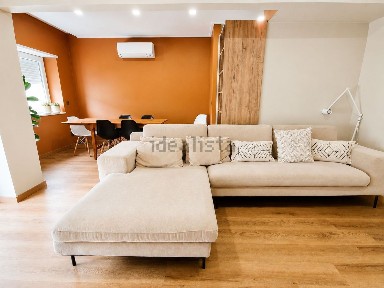 Apartamento T3 à venda na Rua Mariano Coelho s/n