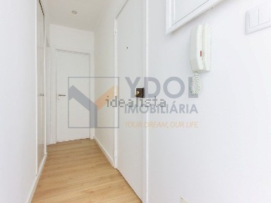 Apartamento T1 à venda na Rua Brito Camacho