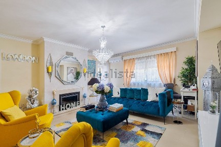 Apartamento T3 à venda na Praça Salgueiro Maia