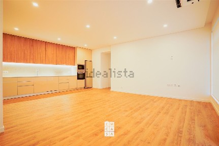 Apartamento T2 à venda em Santa Maria de Lamas