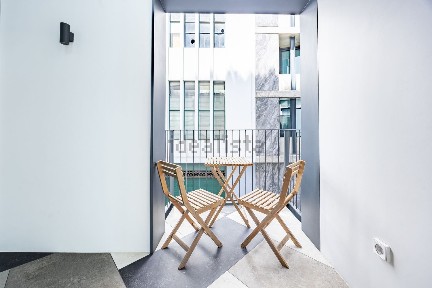 Apartamento T1 à venda no Largo do Pelourinho