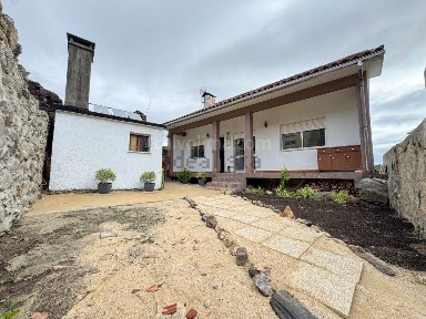 Moradia independente à venda em Abedim