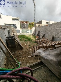 Moradia geminada à venda em Tadim
