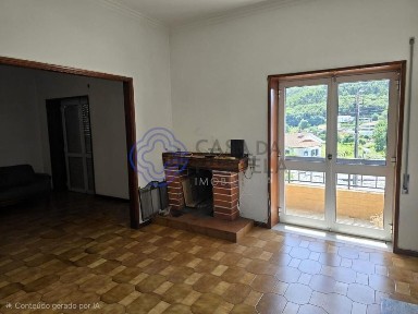Andar de moradia à venda em Moreira de Cónegos