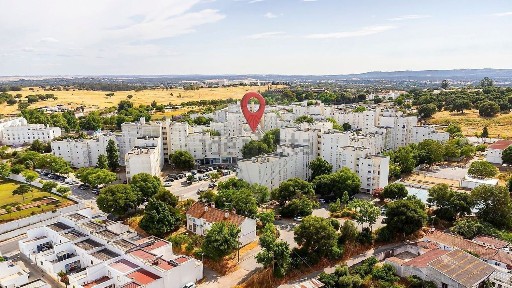 Apartamento T3 à venda em Acesso Particular