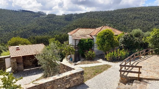 Quinta à venda em Eirigo