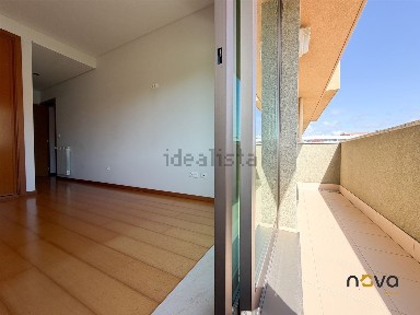 Arrendamento de apartamento T2 na Rua Cidade de Braga, 131