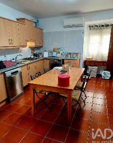 Moradia independente à venda em Santa Maria e Santo André