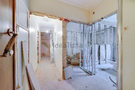 Apartamento T2 à venda no Beco do Monte