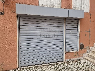 Apartamento T1 à venda na Avenida Cândido de Oliveira